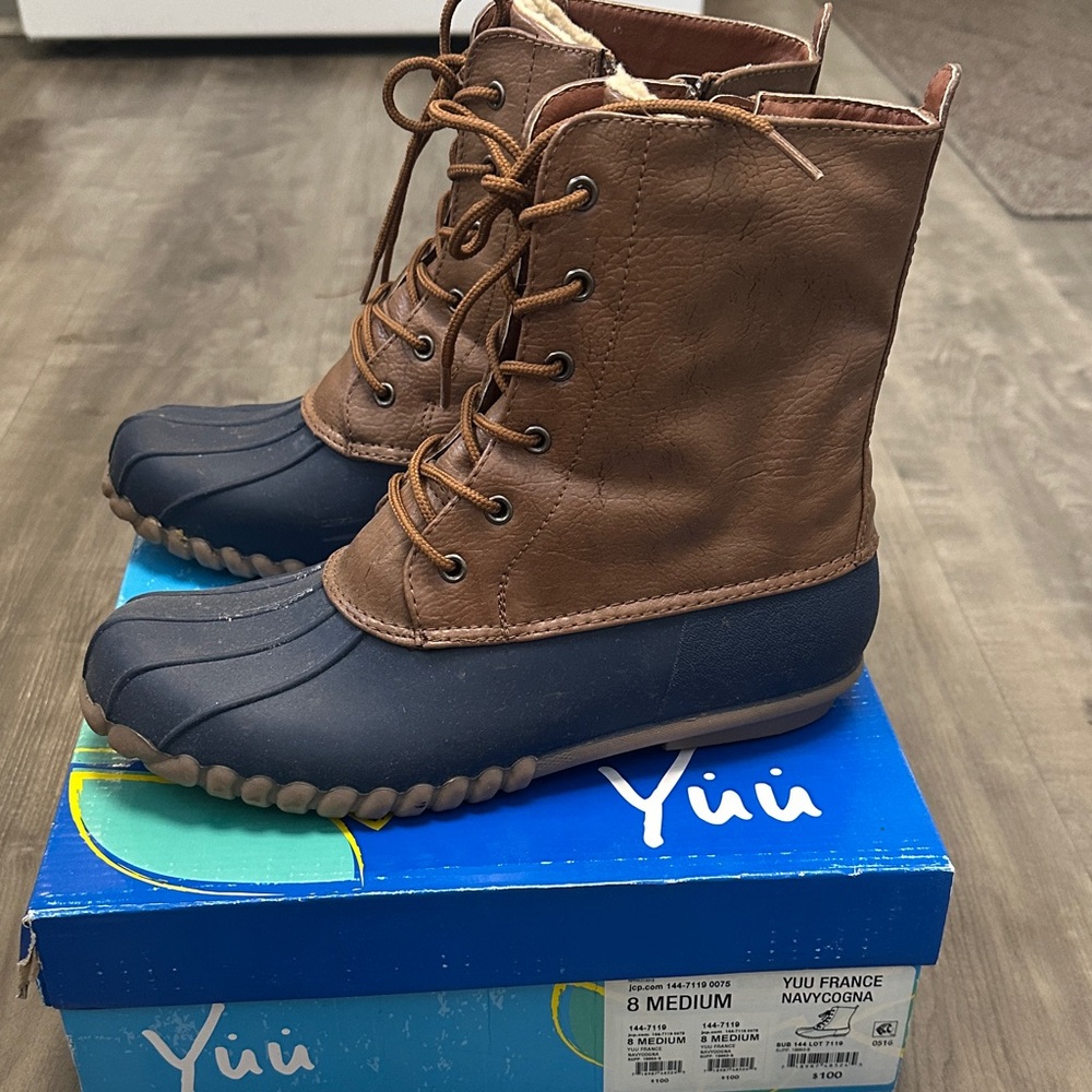 Yuu France brown and Navy Waterproof Duck Boots